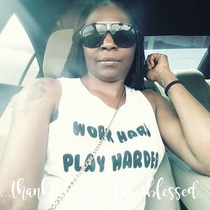 Meet your Posher, Lakisha